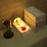 Une Rose en LED dans un Dôme en Verre sur une Base en Bois pour Cadeaux de la Saint Valentin